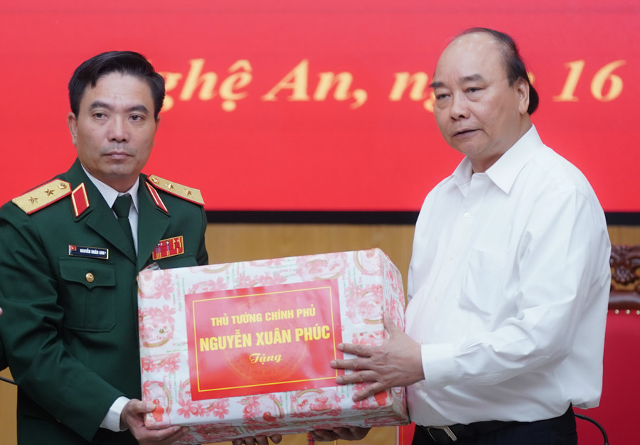 Thủ tướng: Đoàn công tác Quân khu 4 dũng cảm hy sinh để cứu dân ảnh 2