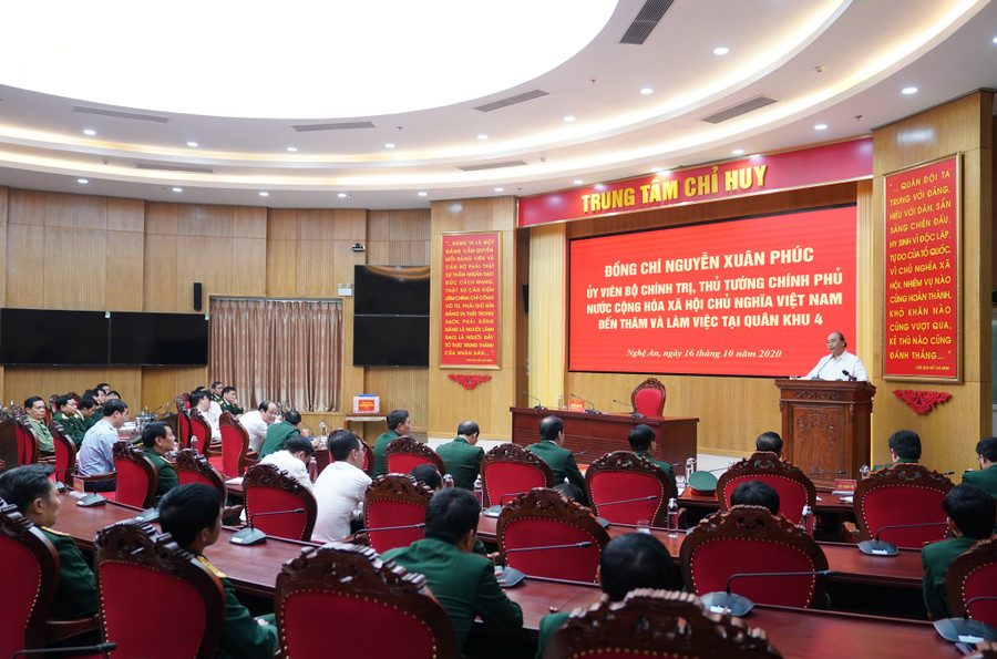 Thủ tướng: Đoàn công tác Quân khu 4 dũng cảm hy sinh để cứu dân ảnh 3