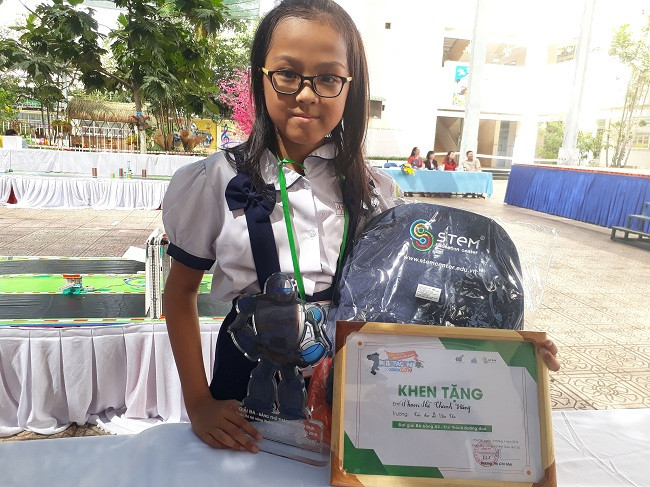 Thanh Hằng xuất sắc nhận được giải Ba bảng đấu "Thử thách đường đua".