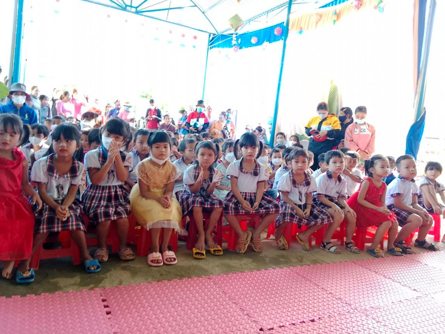 Trẻ tại Trường Mẫu giáo Sơn Trà (huyện Bắc Trà My). Trẻ tại Trường Mẫu giáo Sơn Trà (huyện Bắc Trà My).