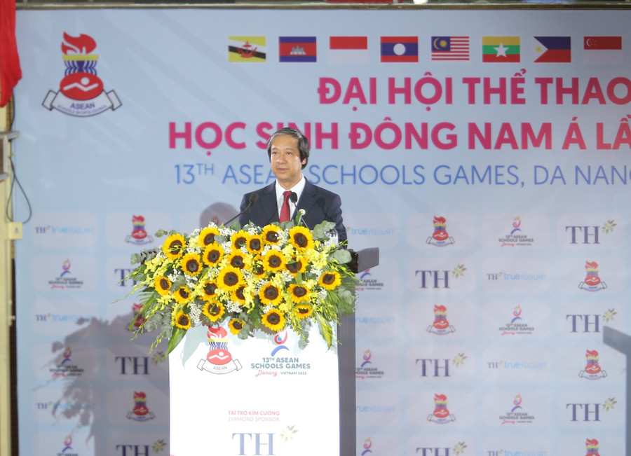 Bộ trưởng Bộ GD&ĐT Nguyễn Kim Sơn phát biểu tại Lễ khai mạc Đại hội Thể thao học sinh Đông Nam Á.