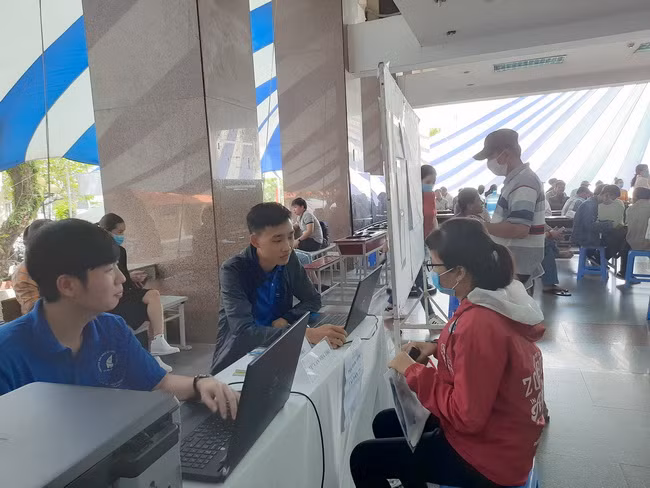 Tân SV Trường ĐH Khoa học Tự nhiên TPHCM được tư vấn nhà trọ trong ngày nhập học