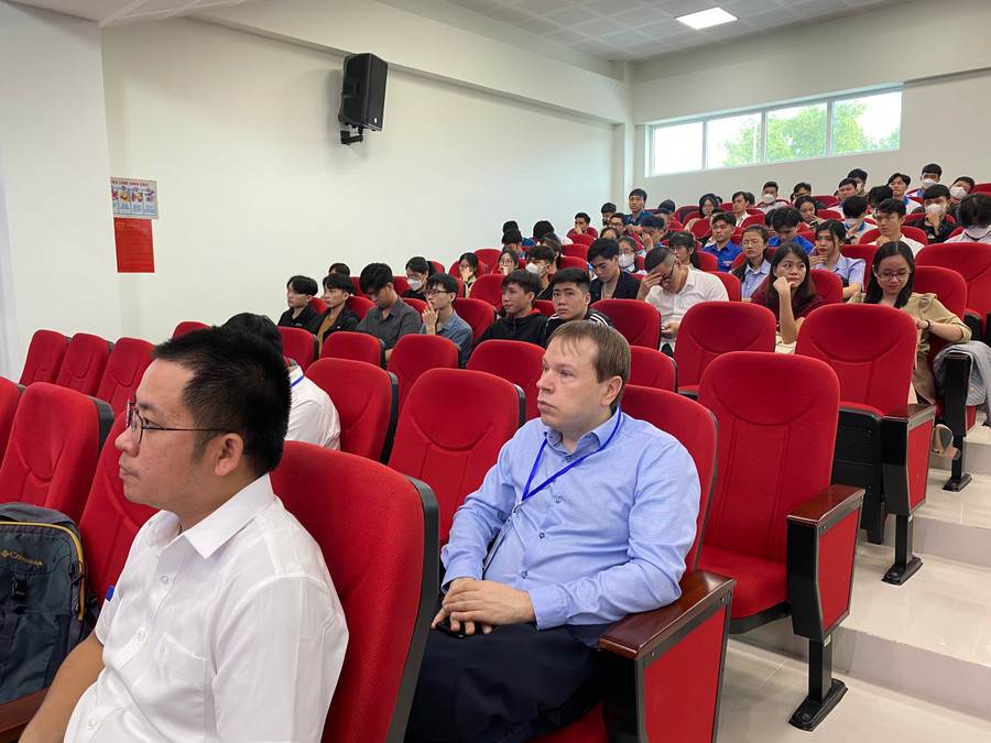 Các chuyên gia trong và ngoài nước tham dự hội thảo. (Ảnh: Hoàng Vinh) Các chuyên gia trong và ngoài nước tham dự hội thảo. (Ảnh: Hoàng Vinh)