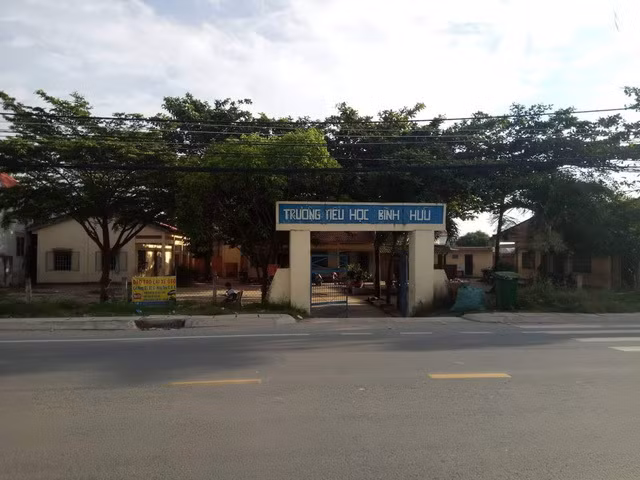 Trường Tiểu học Bình Hữu, huyện Đức Hòa, Long An - nơi xảy ra vụ việc