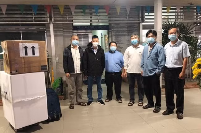 Đội phản ứng nhanh Bệnh viện Chợ Rẫy lên đường chi viện Hải Dương (Ảnh: BVCC)