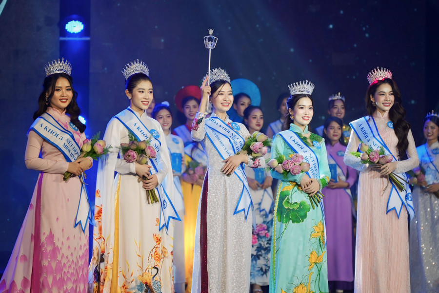 Hoa khôi Phạm Thị Thu Đông và 4 Á khôi Miss HYPA 2024. (Ảnh: BTC).