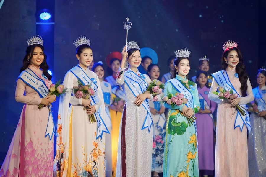 Hoa khôi Phạm Thị Thu Đông và 4 Á khôi Miss HYPA 2024. (Ảnh: BTC).