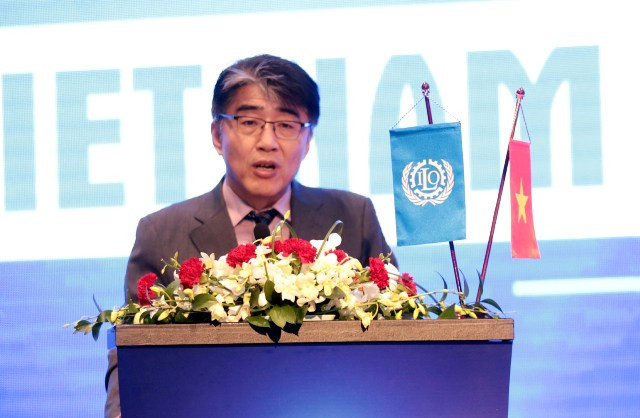 TS Chang-Hee Lee, Giám đốc ILO Việt Nam phát biểu tại Diễn đàn lao động Việt Nam 2019 TS Chang-Hee Lee, Giám đốc ILO Việt Nam phát biểu tại Diễn đàn lao động Việt Nam 2019