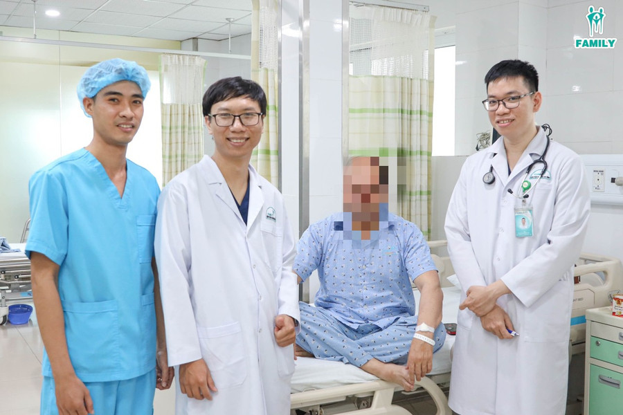 Bệnh nhân B. đã đủ sức khoẻ để về nước. Bệnh nhân B. đã đủ sức khoẻ để về nước.