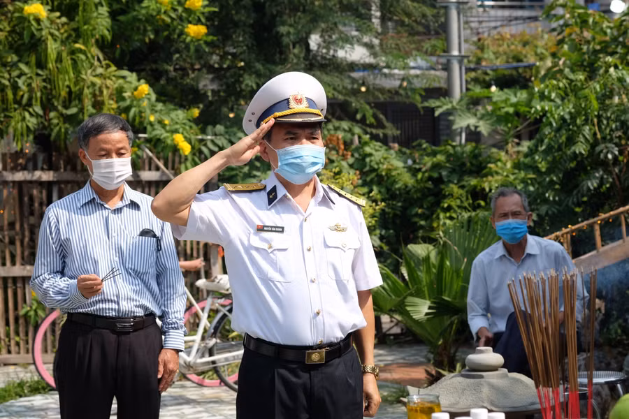 Đại tá Nguyễn Văn Khánh - nguyên Phó Tham mưu trưởng tác chiến Lữ đoàn Công binh 83, Quân chủng Hải Quân Việt Nam mong muốn lớp trẻ sau này phải nhớ mãi đến sự kiện Gạc Ma 14/3/1988. "Phải xác định rằng dù bất cứ trong ở thế hệ nào, hoàn cảnh nào thì quần đảo Hoàng Sa và Trường Sa vẫn là của Việt Nam, điều đó là bất biến. Các bạn trẻ phải tiếp tục đấu tranh cho điều này. Đấu tranh bằng cái đầu lạnh, trái tim nóng để làm sao bảo vệ được cho đất nước, cho biển đảo quê hương”, Đại tá Nguyễn Văn Khánh nói.