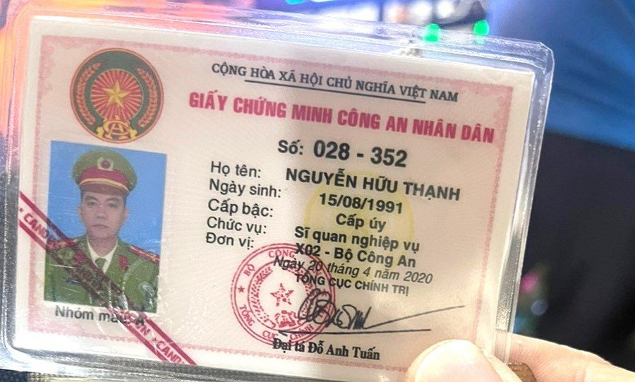 Giấy tờ giả mạo mà Thạnh dùng để lừa đảo. Ảnh: Công an Đà Nẵng