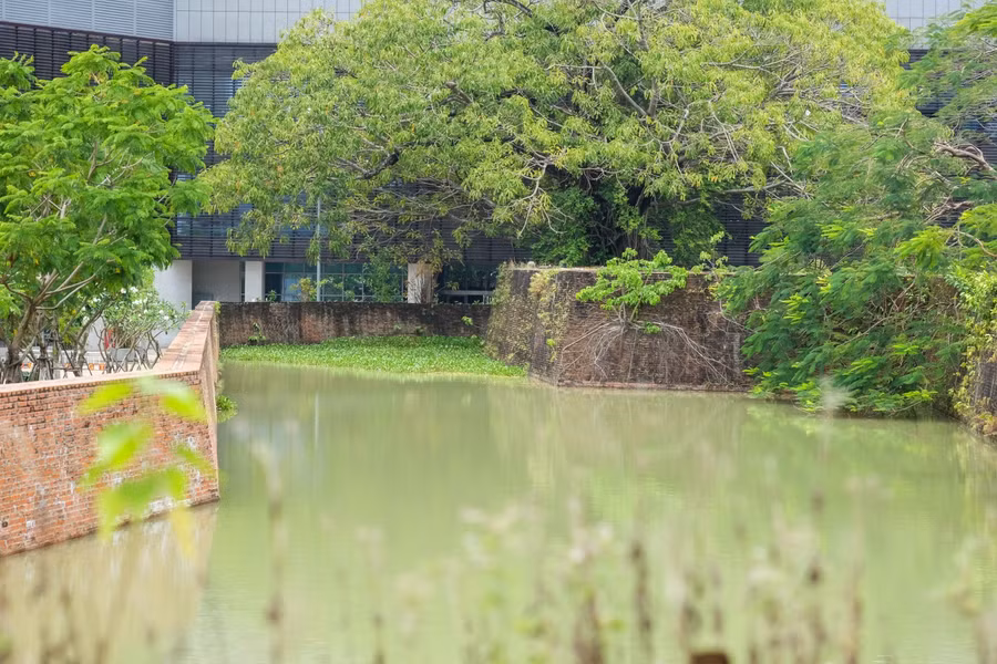 Trong đó, Quản lý dự án là BQL dự án đầu tư xây dựng các công trình dân dụng và công nghiệp Đà Nẵng. Đơn vị tư vấn lập dự án là Viện Bảo tồn Di tích – Bộ Văn hóa, Thể thao và Du lịch. Đơn vị tư vấn thẩm tra dự án là Trung tâm Bảo tồn di tích và Di sản Kiến trúc – Viện Kiến trúc Quốc gia.