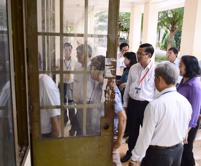 Đoàn công tác đến kiểm tra phòng chấm thi tại Tây Ninh
