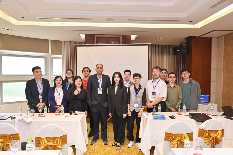 Các thành viên của FPT Education tại hội thảo. Ảnh: Phan Hiền. Các thành viên của FPT Education tại hội thảo. Ảnh: Phan Hiền.