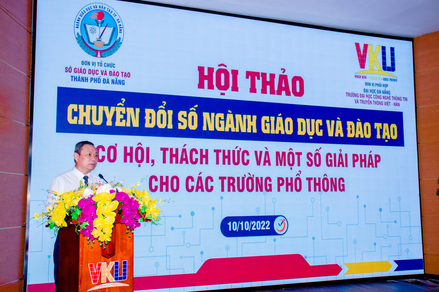 Ông Mai Tấn Linh - Phó Giám đốc Sở GD&ĐT TP. Đà Nẵng phát biểu khai mạc hội thảo.
