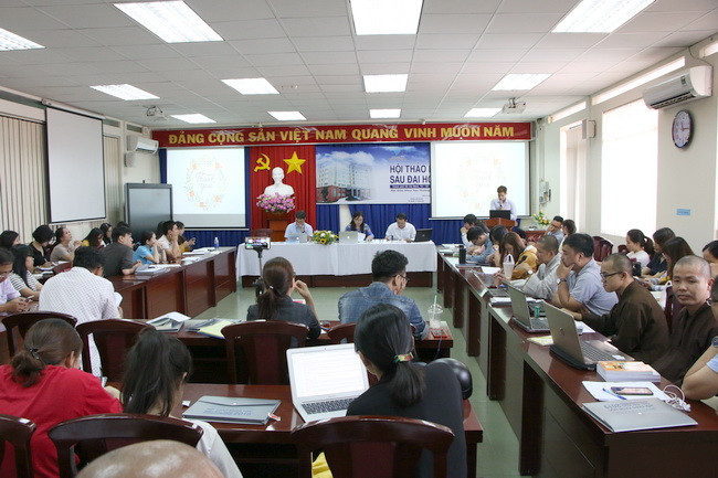 Quang cảnh báo cáo tham luận tại hội thảo Quang cảnh báo cáo tham luận tại hội thảo