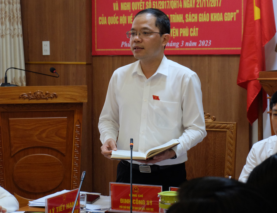 Ông Đinh Công Sỹ - Phó Chủ nhiệm Ủy ban Văn hóa, Giáo dục của Quốc hội tại buổi làm việc. Ảnh: Hoàng Vinh. Ông Đinh Công Sỹ - Phó Chủ nhiệm Ủy ban Văn hóa, Giáo dục của Quốc hội tại buổi làm việc. Ảnh: Hoàng Vinh.