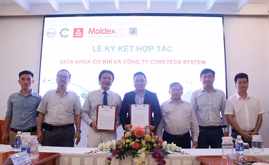 Trường Đại học Sư phạm Kỹ thuật ký kết Biên bản ghi nhớ (MoU) hợp tác với Công ty CoreTech System tại TP. Hồ Chí Minh.