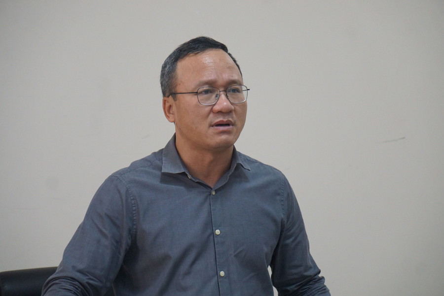 Ông Khuất Việt Hùng phát biểu tại buổi làm việc. Ảnh: Hoàng Vinh.