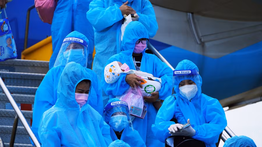 Trước đó, tỉnh Quảng Bình đã đón công dân về quê trên chuyến bay nghĩa tình.