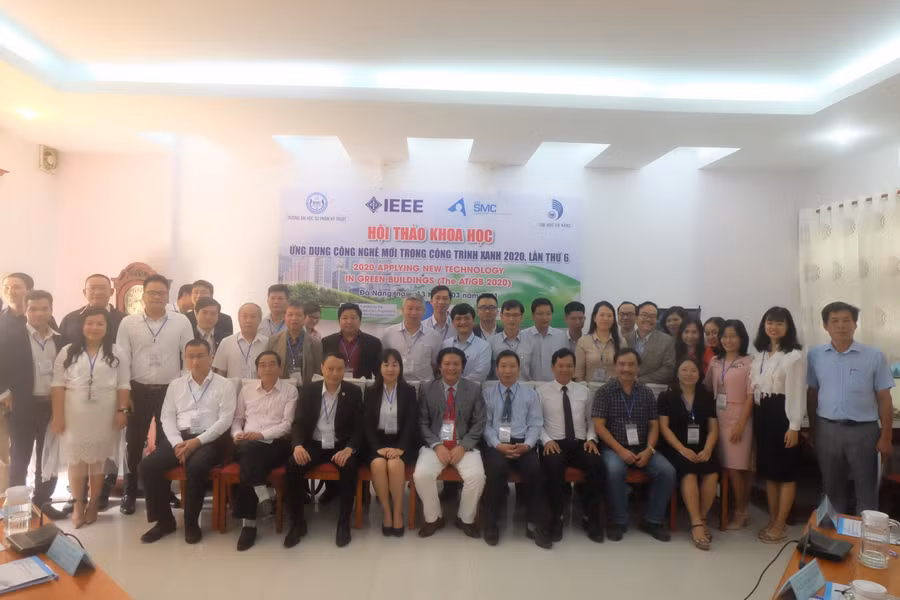 Các đại biểu tham dự Hội thảo: "Ứng dụng công nghệ môi trường mới trong công trình xanh 2020 - lần thứ 6"