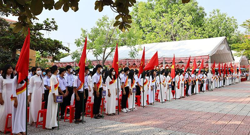 Học sinh Trường THPT Lương Thế Vinh khai giảng năm học mới 2022-2023.