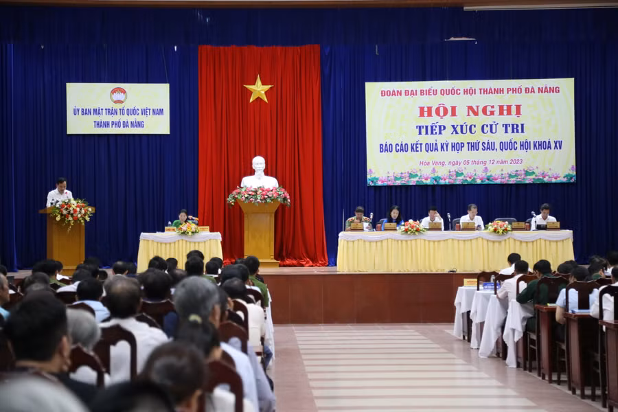 Đoàn ĐBQH TP Đà Nẵng đã có buổi tiếp xúc cử tri huyện Hòa Vang. (Ảnh: Hoàng Vinh)