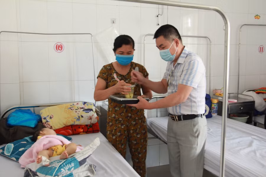 Hà Tĩnh: Ấm lòng những suất cơm miễn phí dành tặng bệnh nhân nghèo ảnh 4