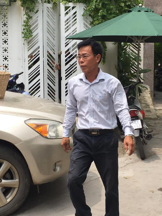 Ông Nguyễn Hải Nam xuất hiện tại căn nhà đang tranh chấp -số 29 Nguyễn Bỉnh Khiêm- Quận 1 ( Ảnh: CTV). Ông Nguyễn Hải Nam xuất hiện tại căn nhà đang tranh chấp -số 29 Nguyễn Bỉnh Khiêm- Quận 1 ( Ảnh: CTV).