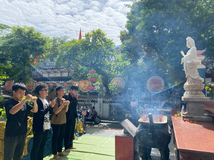 Cầu mong mọi thứ hanh thông, bình an. Cầu mong mọi thứ hanh thông, bình an.