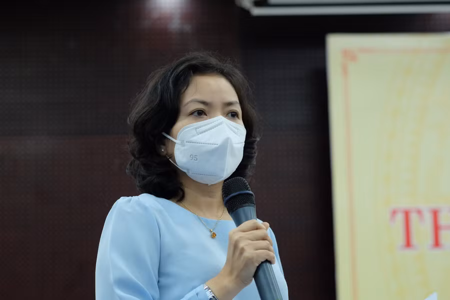 Bà Lê Thị Kim Phương – Giám đốc Sở Công Thương TP Đà Nẵng trả lời tại buổi họp báo.
