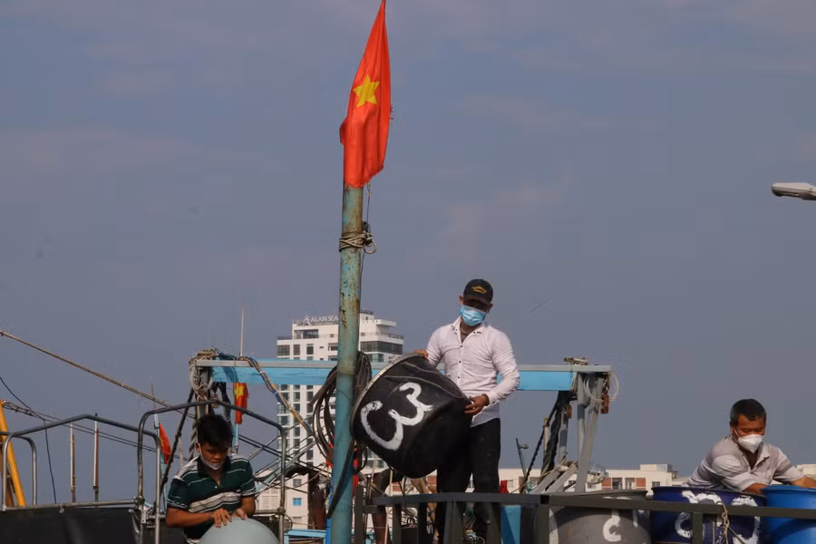 Chuẩn bị cho chuyến đi biển xuyên Tết.