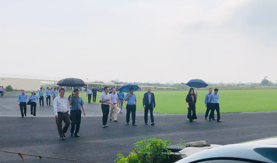 Đoàn kiểm tra về sân bãi phục vụ cho bộ môn thi đấu tại Đại hội. Ảnh: Hoàng Vinh.