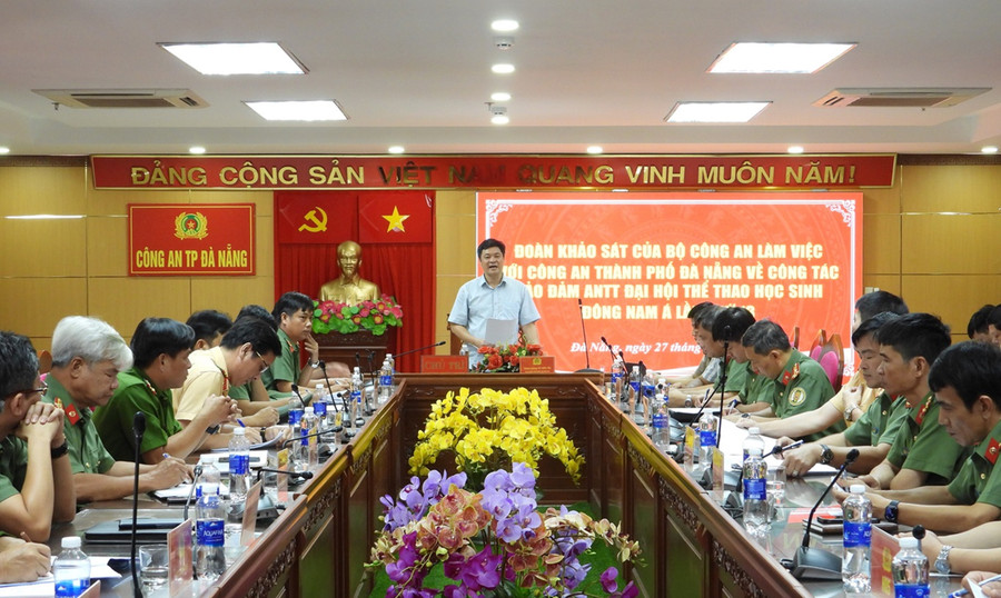 Đoàn khảo sát của Bộ Công an do Thiếu tướng Vũ Hữu Tài - Phó Chánh Văn phòng Bộ làm việc với Công an TP Đà Nẵng.