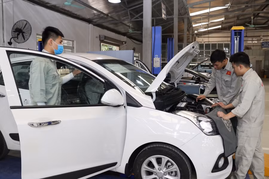 Đào tạo công nghệ ô tô tại trường Cao đẳng Cơ điện Hà Nội