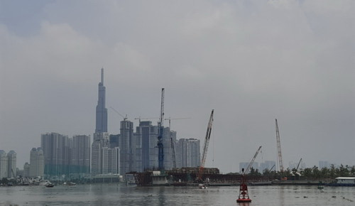 Bầu trời chỉ một màu xám xịt Bầu trời chỉ một màu xám xịt