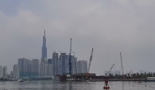 Bầu trời chỉ một màu xám xịt