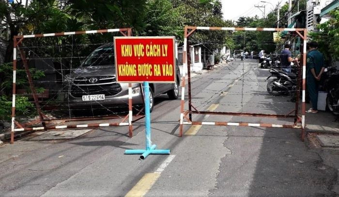 TPHCM triển khai thiết lập vùng phong tỏa để phòng, chống dịch Covid-19 đối với một số ấp thuộc xã Tân Hiệp, Hóc Môn. (Ảnh: Minh họa).