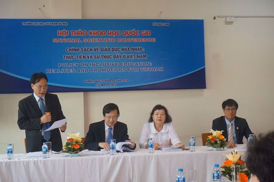 Chủ tọa Hội thảo