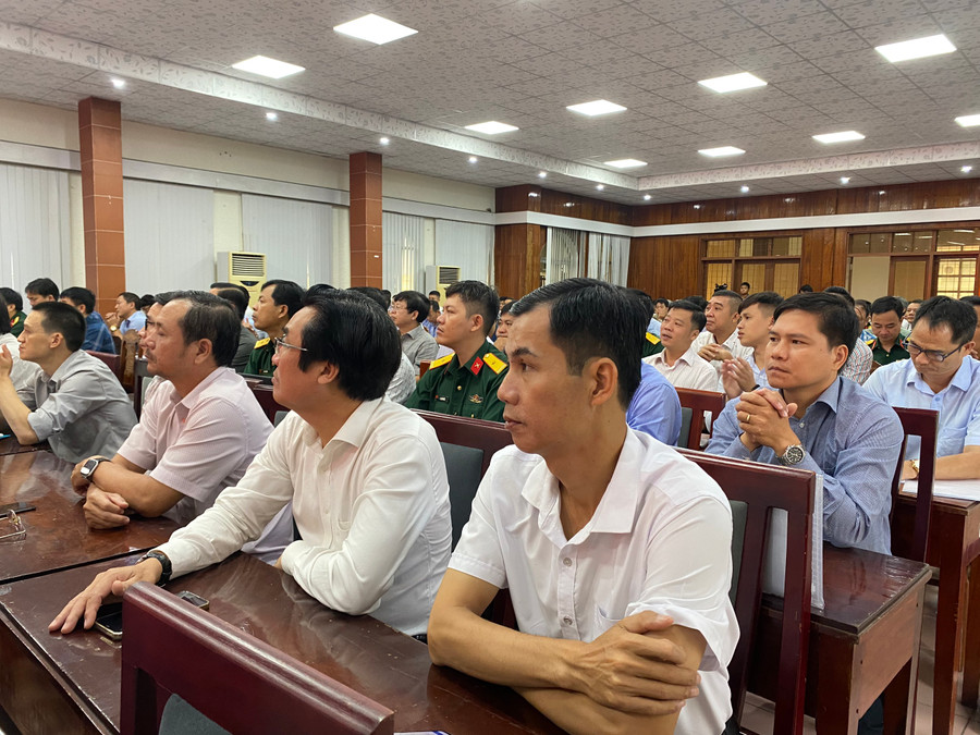 Các học viên tham gia lớp tập huấn là cán bộ các đơn vị thuộc, trực thuộc Bộ, các sở GD&ĐT năm 2023. Ảnh: Hoàng Vinh. Các học viên tham gia lớp tập huấn là cán bộ các đơn vị thuộc, trực thuộc Bộ, các sở GD&ĐT năm 2023. Ảnh: Hoàng Vinh.