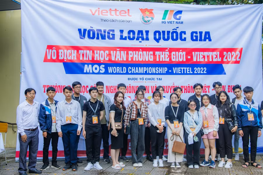 Các thí sinh về tham dự vòng sơ loại.