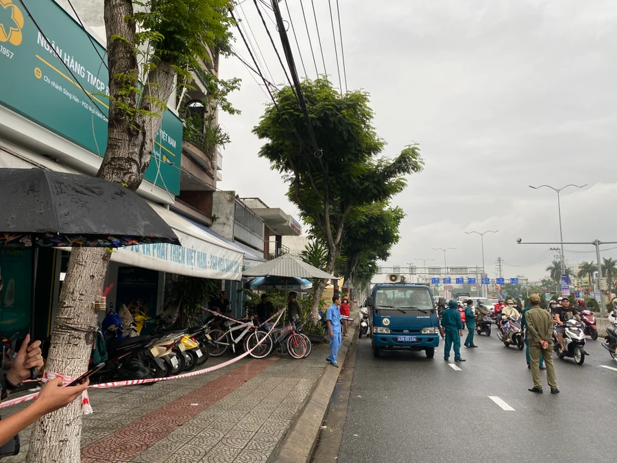 Ngân hàng xảy ra vụ cướp. (Ảnh: Hoàng Vinh)