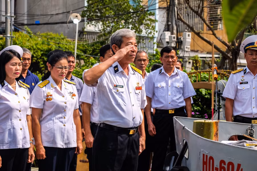 Tưởng nhớ các liệt sĩ.