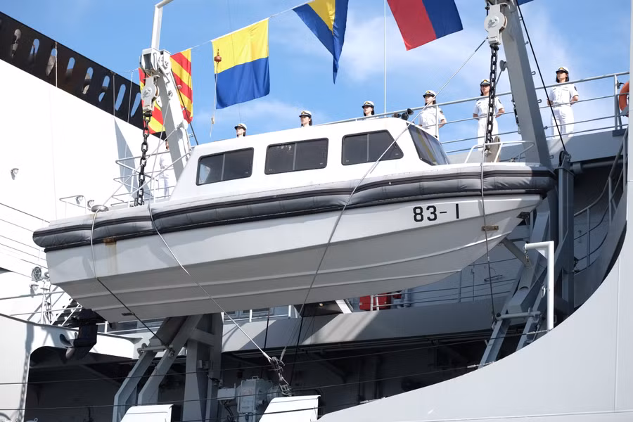 Xuồng cứu sinh trên tàu. Ảnh: Hoàng Vinh.