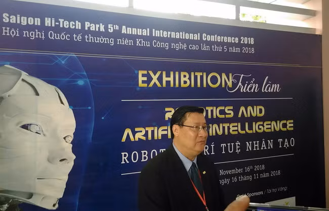 PGS.TS Lê Hoài Quốc - Trưởng Ban quản lý SHTP chia sẻ tại hội nghị.