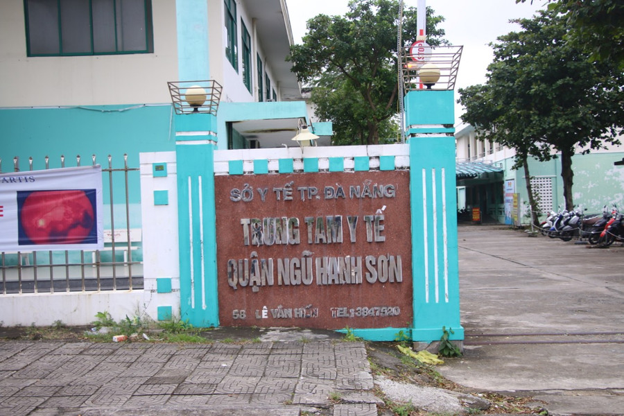 Trung tâm Y tế quận Ngũ Hành Sơn (TP. Đà Nẵng) là cơ sở y tế hạng 2, được phân công tiếp nhận, điều trị khám, chữa bệnh cho người dân trên địa bàn quận Ngũ Hành Sơn và các địa phương lân cận. Tuy nhiên, tình trạng cơ sở vật chất xuống cấp nghiêm trọng tại đây diễn ra trong một thời gian dài đã khiến cho hoạt động chuyên môn của bệnh viện bị ảnh hưởng. Trung tâm Y tế quận Ngũ Hành Sơn (TP. Đà Nẵng) là cơ sở y tế hạng 2, được phân công tiếp nhận, điều trị khám, chữa bệnh cho người dân trên địa bàn quận Ngũ Hành Sơn và các địa phương lân cận. Tuy nhiên, tình trạng cơ sở vật chất xuống cấp nghiêm trọng tại đây diễn ra trong một thời gian dài đã khiến cho hoạt động chuyên môn của bệnh viện bị ảnh hưởng.