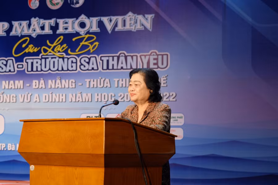 Bà Trương Mỹ Hoa phát biểu tại buổi lễ.