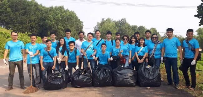 Sau hơn 4 tháng phát động, phong trào "Ngày chủ nhật xanh " đã huy động được sự tham gia rộng rãi của đông đảo người dân cùng các bạn trẻ.