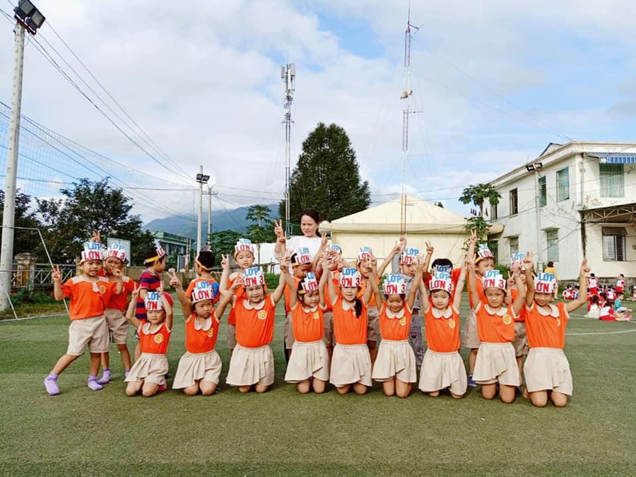 Học sinh Trường Mầm non xã Hòa Phú tham gia các hoạt động ngoại khóa. Học sinh Trường Mầm non xã Hòa Phú tham gia các hoạt động ngoại khóa.