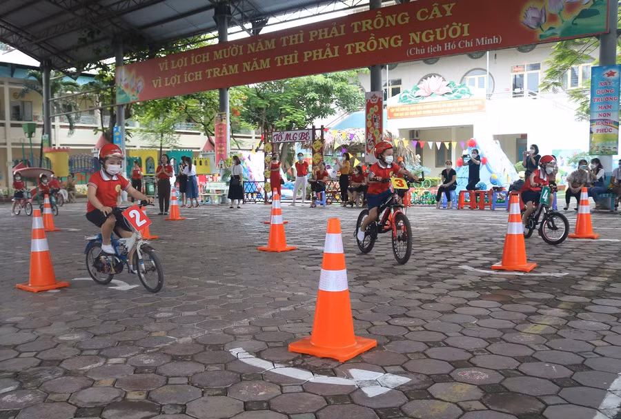 Chương trình hướng dẫn trẻ tham gia giao thông an toàn tại trường Mần non 19/5 (Thành phố Thái Nguyên)